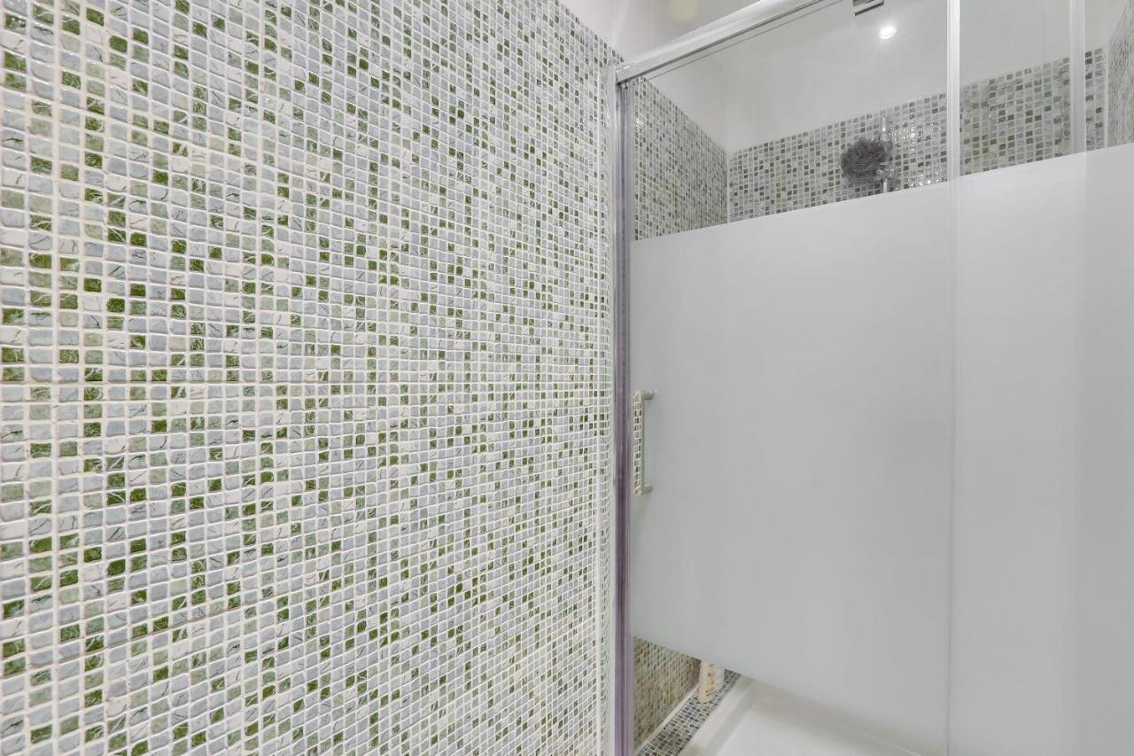 170 Suite Angouleme Large Duplex Style Apt With1 Bdr Paris Central Zewnętrze zdjęcie